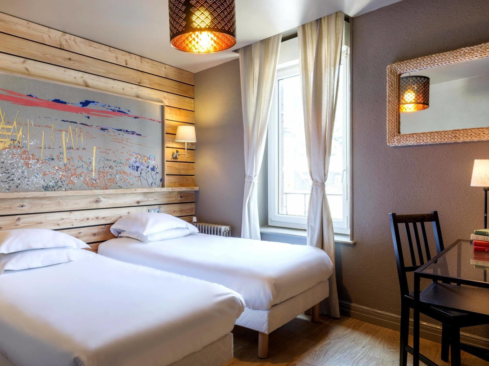 Hotel De Russie เลอมงต์-ดอร์ ภายนอก รูปภาพ